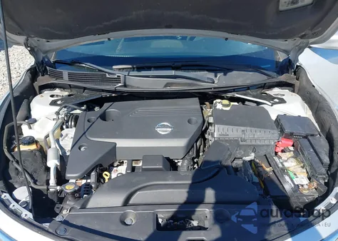 2015 Nissan Altima 2.5/2.5 S/2.5 Sl/2.5 Sv z USA, uszkodzony, nr VIN 1N4AL3AP5FC273246